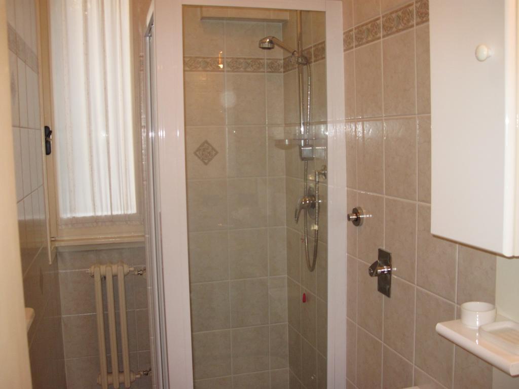 Silky House With Private Parking Apartment โกโม ภายนอก รูปภาพ