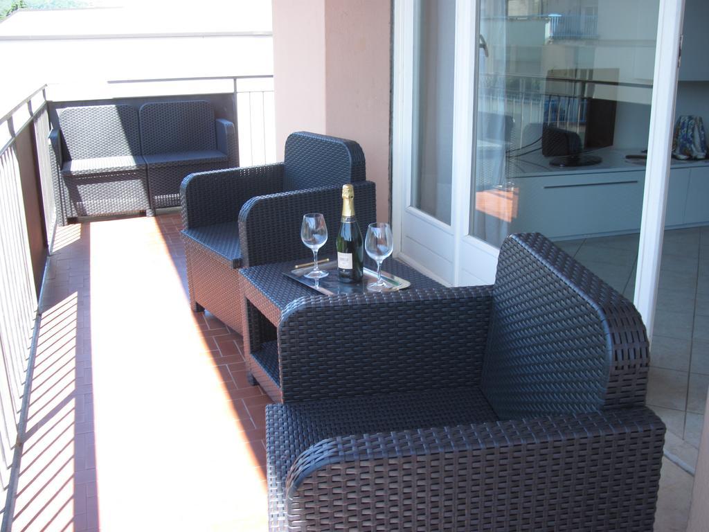 Silky House With Private Parking Apartment โกโม ภายนอก รูปภาพ