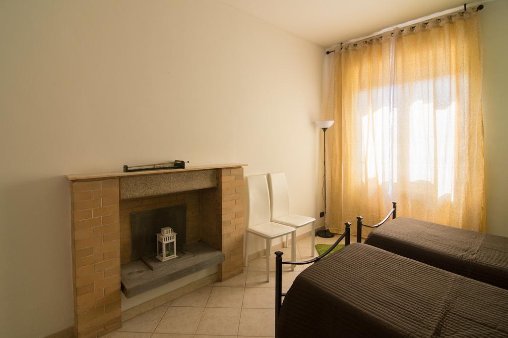 Silky House With Private Parking Apartment โกโม ภายนอก รูปภาพ