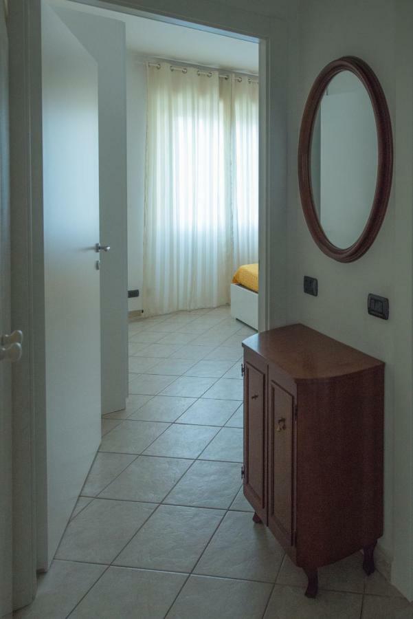 Silky House With Private Parking Apartment โกโม ภายนอก รูปภาพ