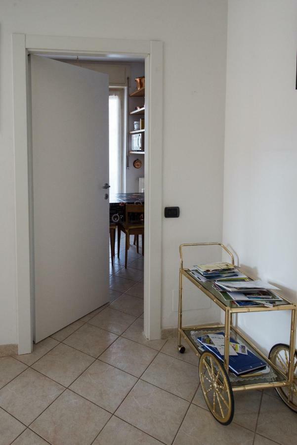 Silky House With Private Parking Apartment โกโม ภายนอก รูปภาพ